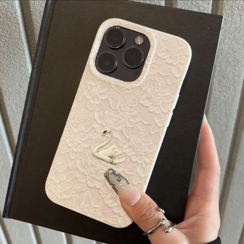 Lace Swan Pattern Lychee Textu - đánh giá và giá Apple Iphone 15 Pro Max